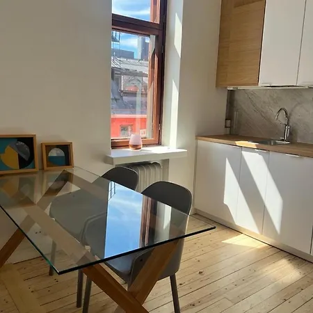 Modern Apartment *